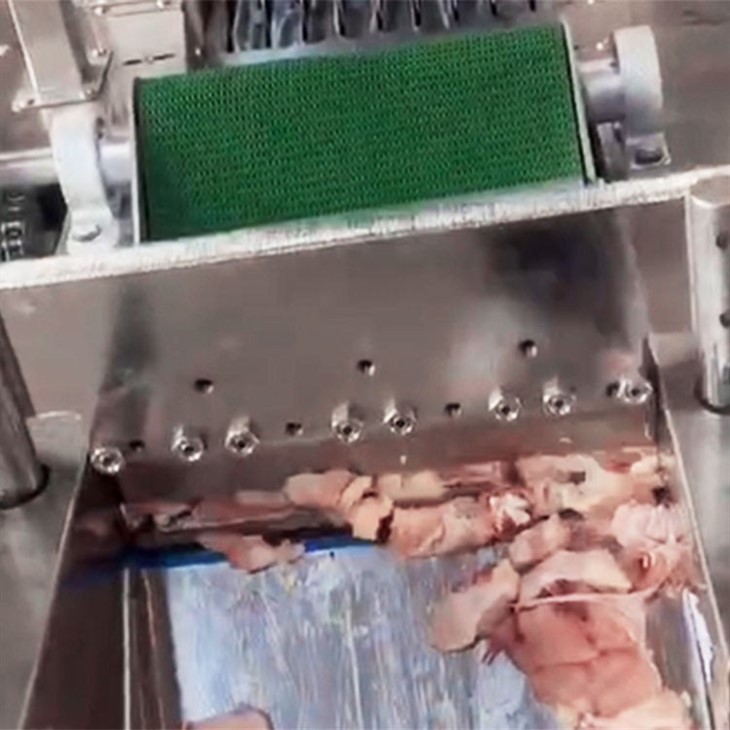chicken cube cutting machine5